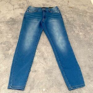TAHARI "Kelly" Mid-Rise Classic Skinny Jeans Premium Knit Denim Size 4/27
